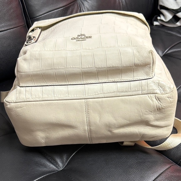 Coach Off-White Unisex Backpack with dust bag - Picture 11 of 15